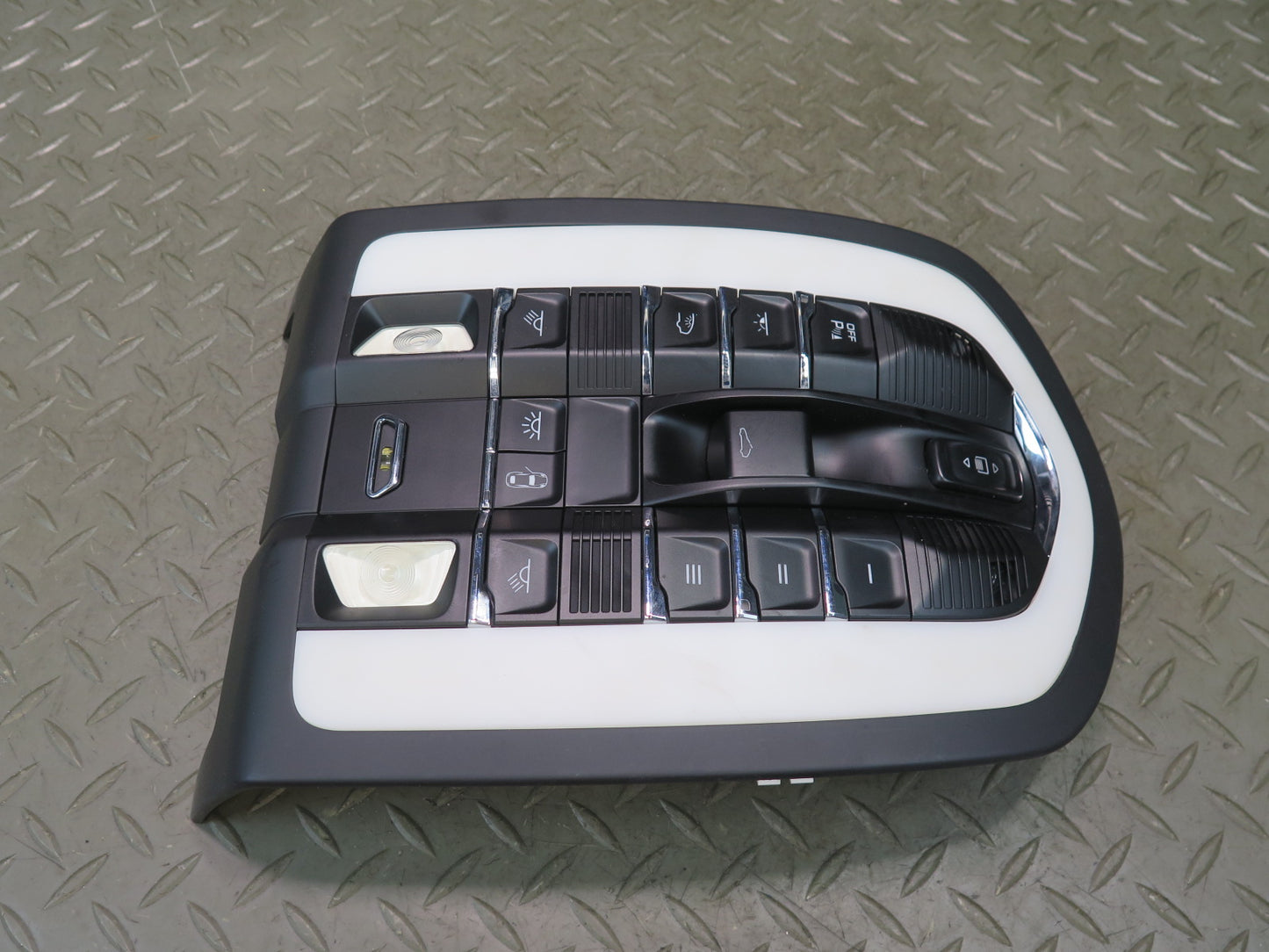 2015-2018 Porsche Macan Front Overhead Console Dome Reading Light 7PP959551GN