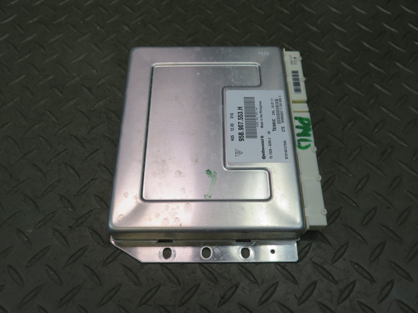 2015-2018 Porsche Macan Active Air Suspension Control Module Unit 95B907553H