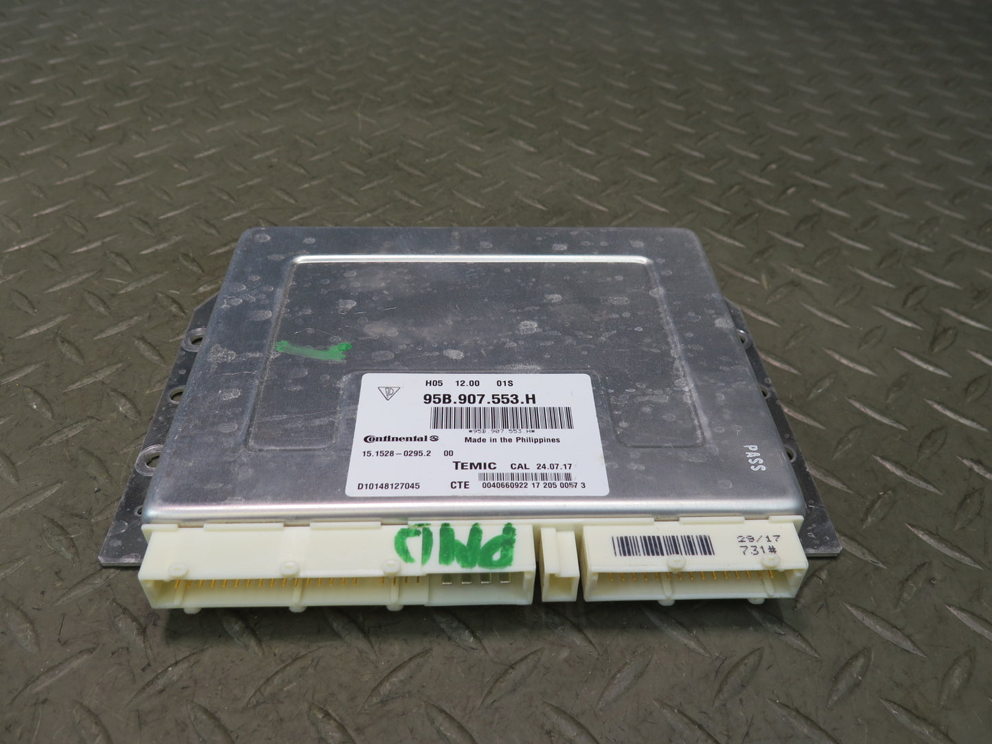 2015-2018 Porsche Macan Active Air Suspension Control Module Unit 95B907553H
