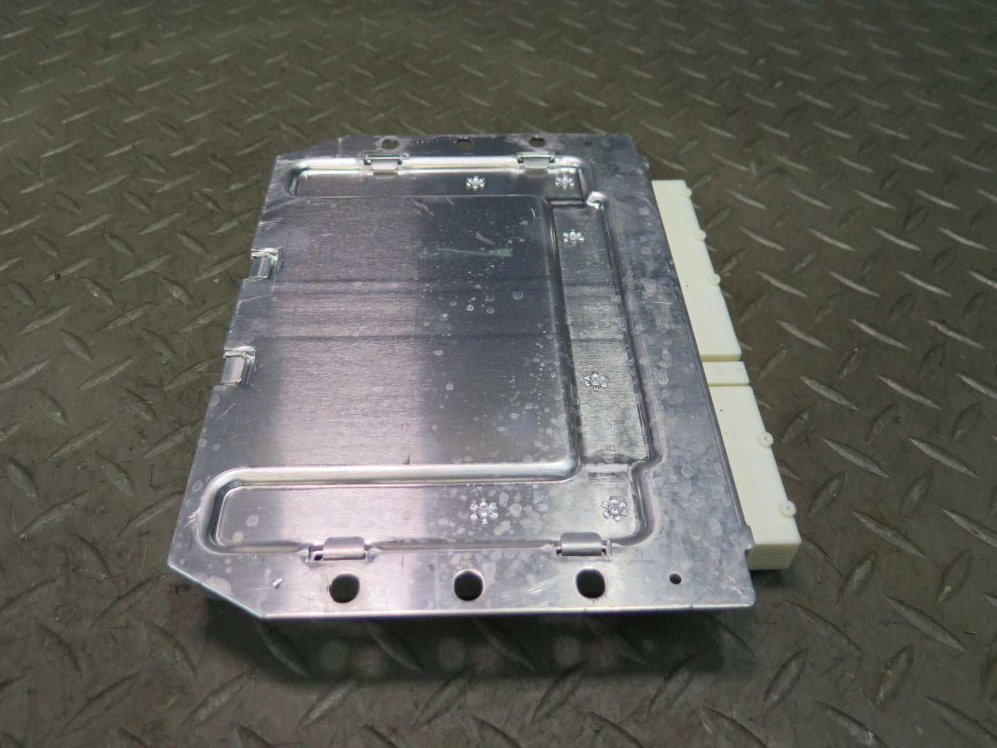2015-2018 Porsche Macan Active Air Suspension Control Module Unit 95B907553H