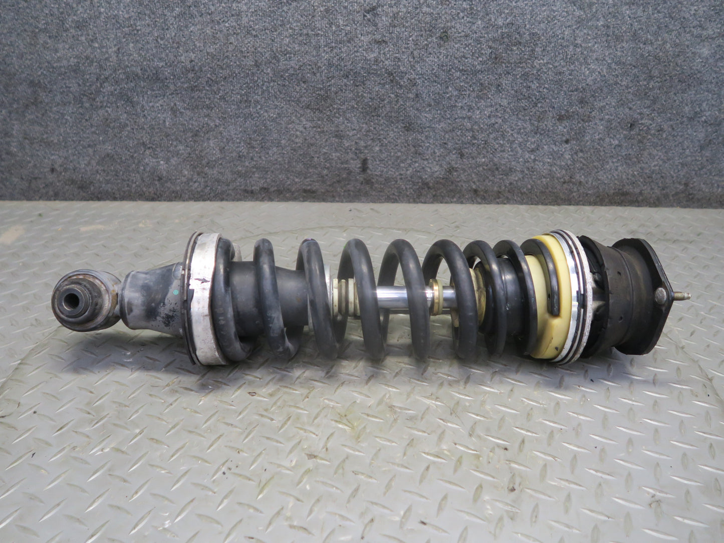 07-12 Mercedes R230 SL550 Rear Right & Left ABC Shock Strut w Spring Set OEM