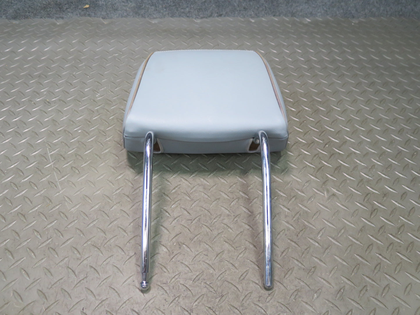 86-91 Mercedes W126 560SEL Set of 2 Rear Left & Right Leather Headrest Gray OEM
