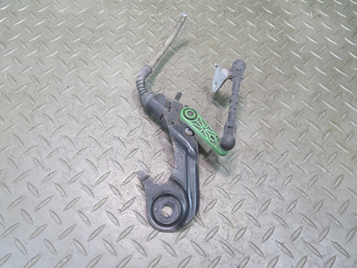 2015-2018 Porsche Macan Rear Right Suspension Height Level Sensor 4H0941310C