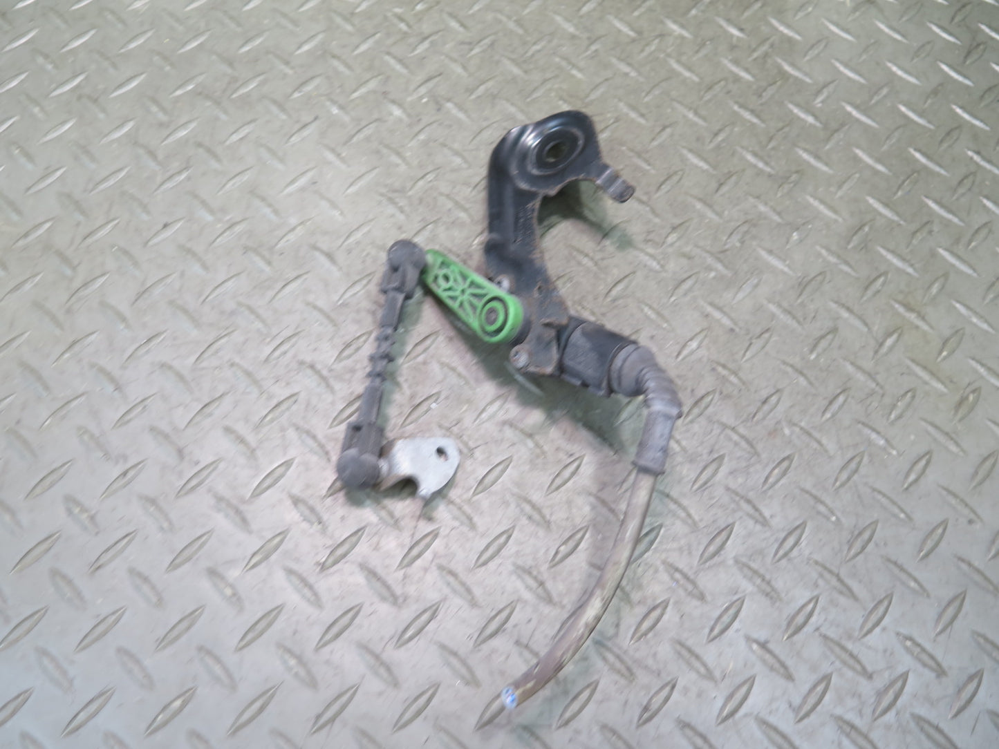2015-2018 Porsche Macan Rear Right Suspension Height Level Sensor 4H0941310C