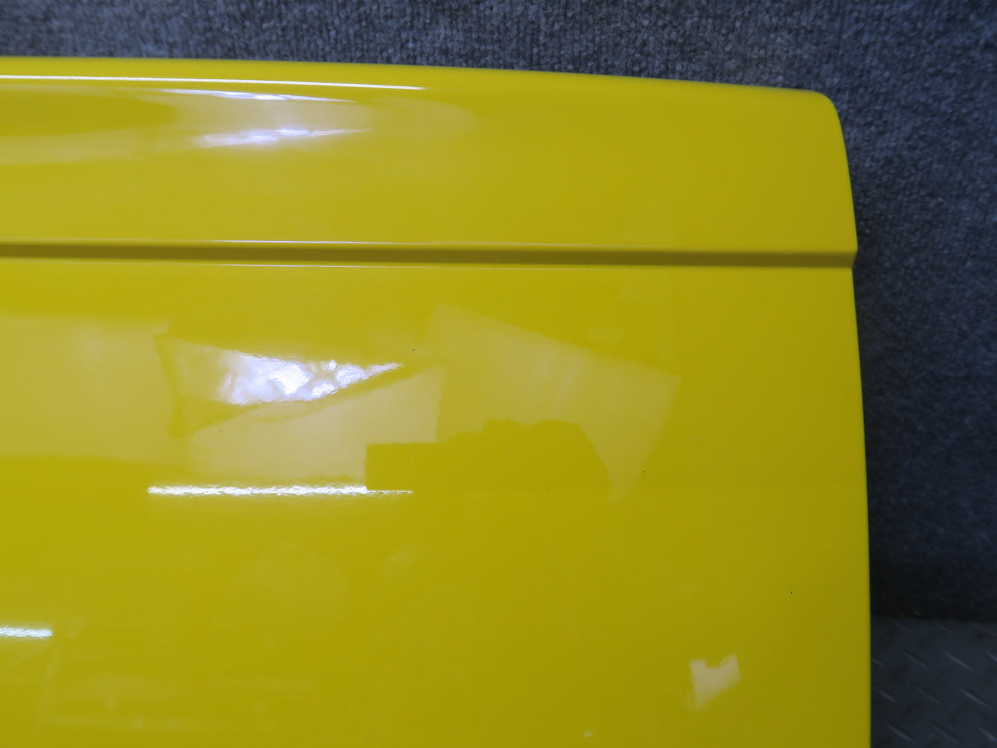 03-06 Chevrolet SSR Rear Trunk Tailgate Lid Shell Cover Assembly Yellow OEM