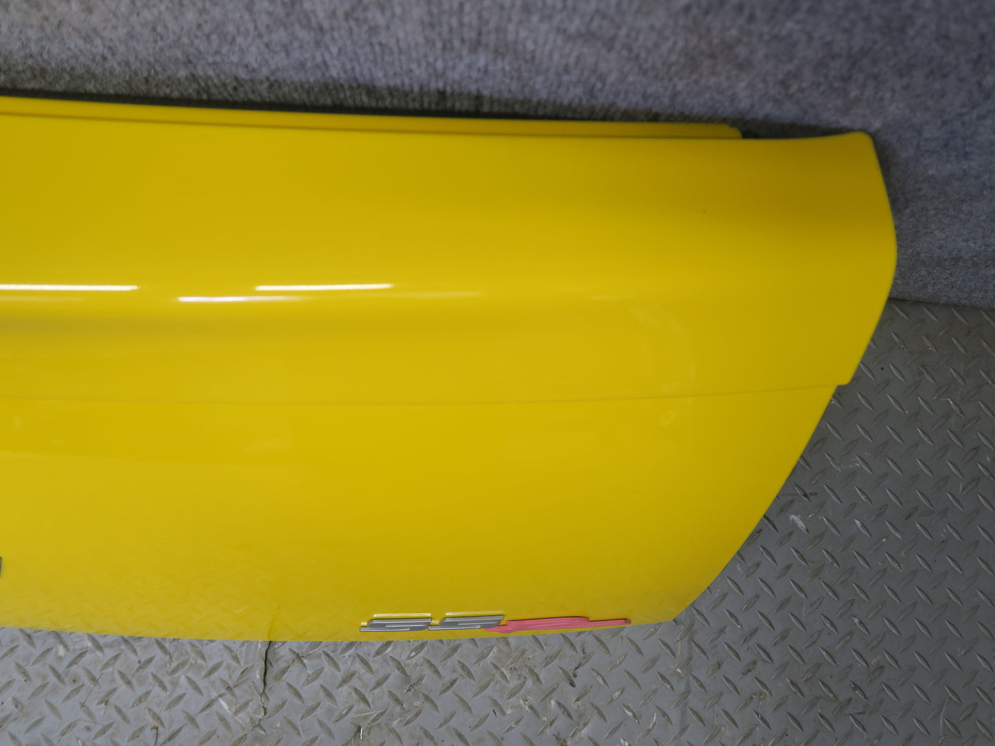 03-06 Chevrolet SSR Rear Trunk Tailgate Lid Shell Cover Assembly Yellow OEM