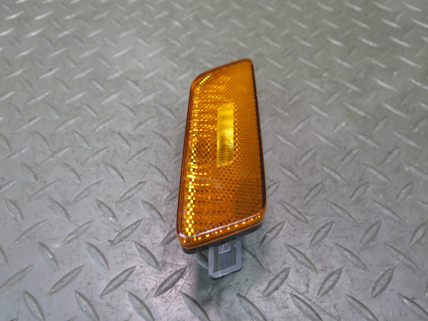 2015-2018 Porsche Macan Front Right Side Marker Light Lamp