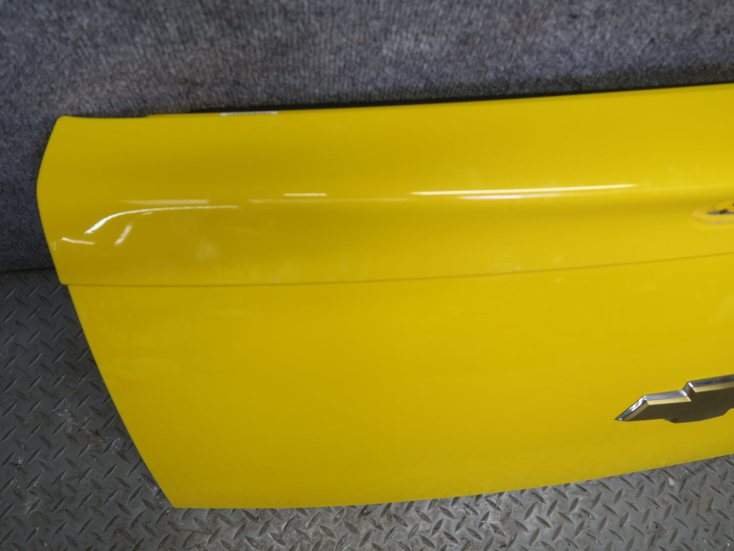 03-06 Chevrolet SSR Rear Trunk Tailgate Lid Shell Cover Assembly Yellow OEM