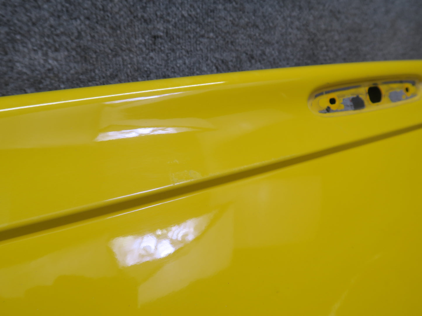 03-06 Chevrolet SSR Rear Trunk Tailgate Lid Shell Cover Assembly Yellow OEM