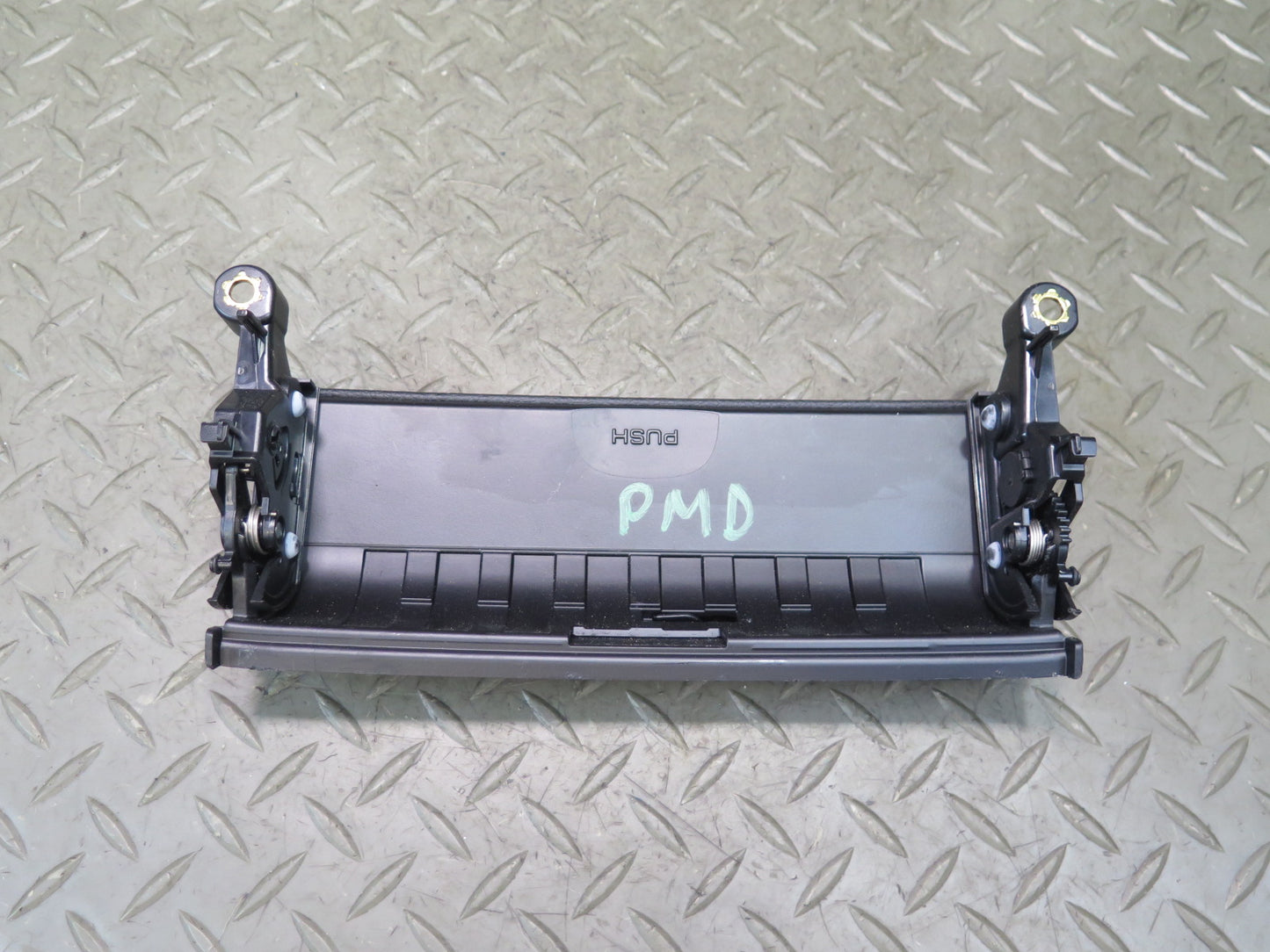 2015-2018 Porsche Macan Front Dash Glove Box Lid Cover Trim Panel Black
