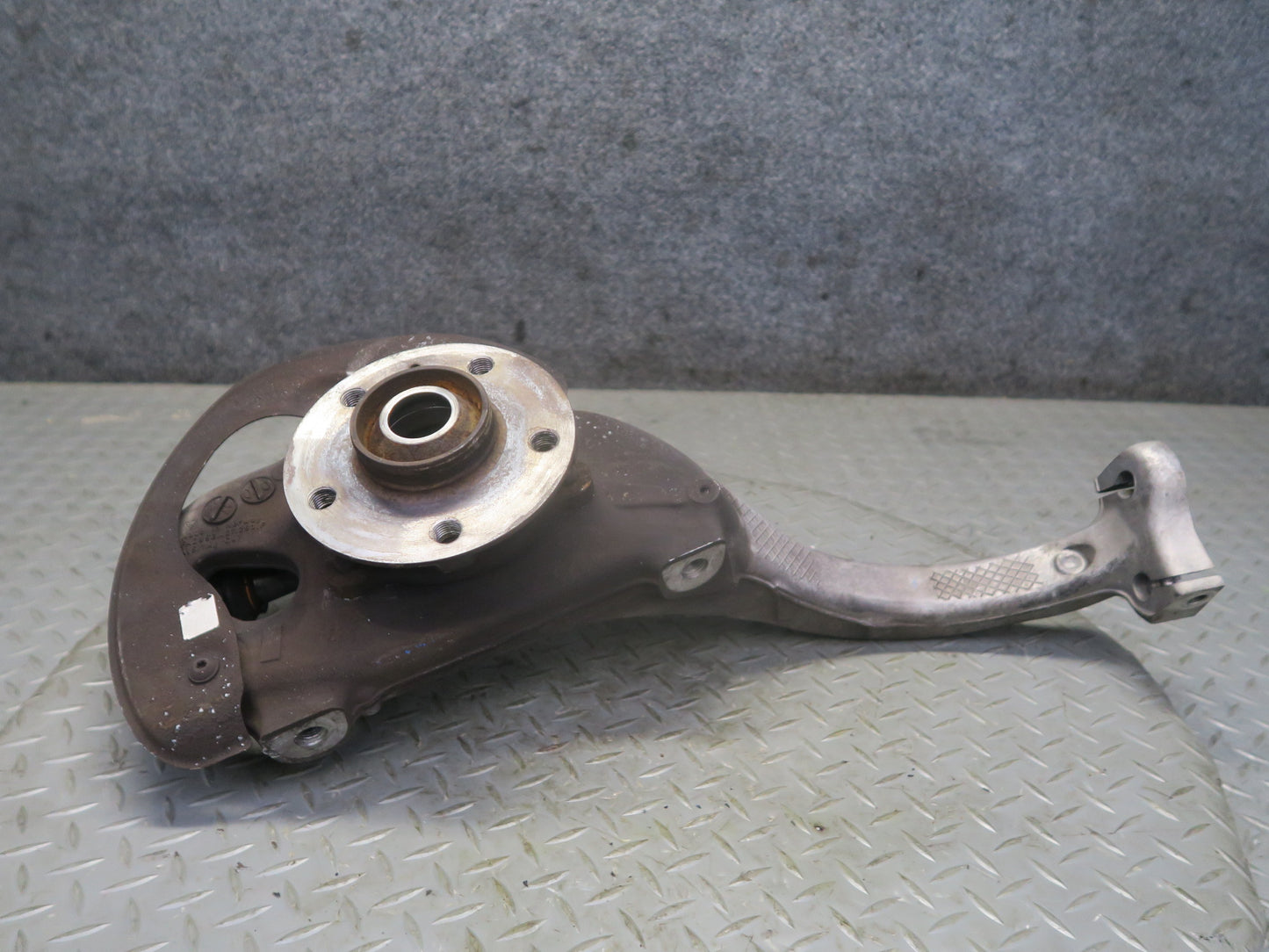 2015-2018 Porsche Macan S GTS AWD Front Left Spindle Knuckle Wheel Hub Bearing