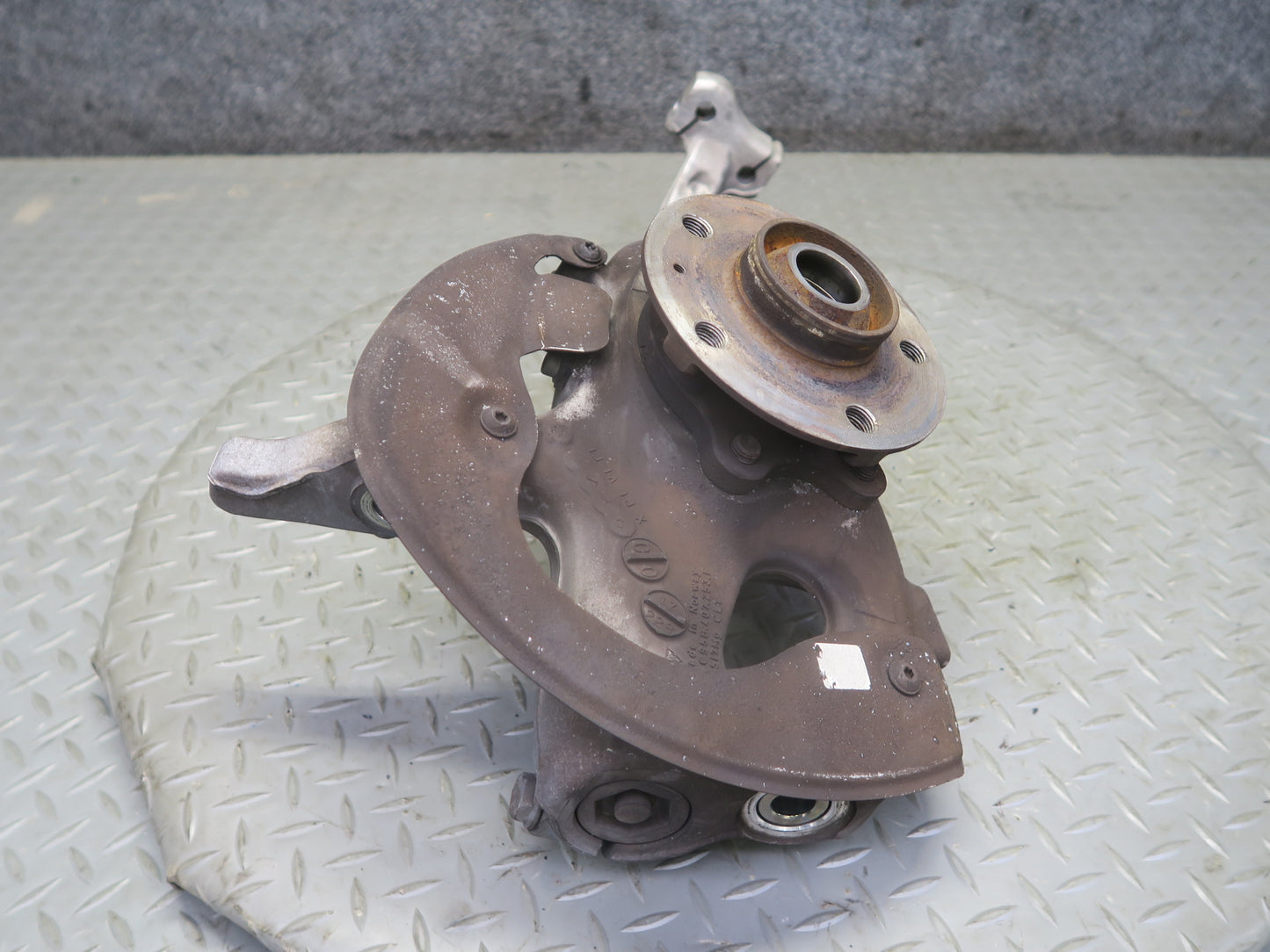 2015-2018 Porsche Macan S GTS AWD Front Left Spindle Knuckle Wheel Hub Bearing