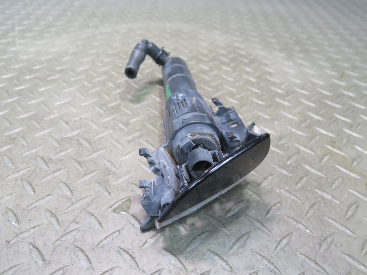 2015-2018 Porsche Macan Front Right Headlight Washer Nozzle Spray JET