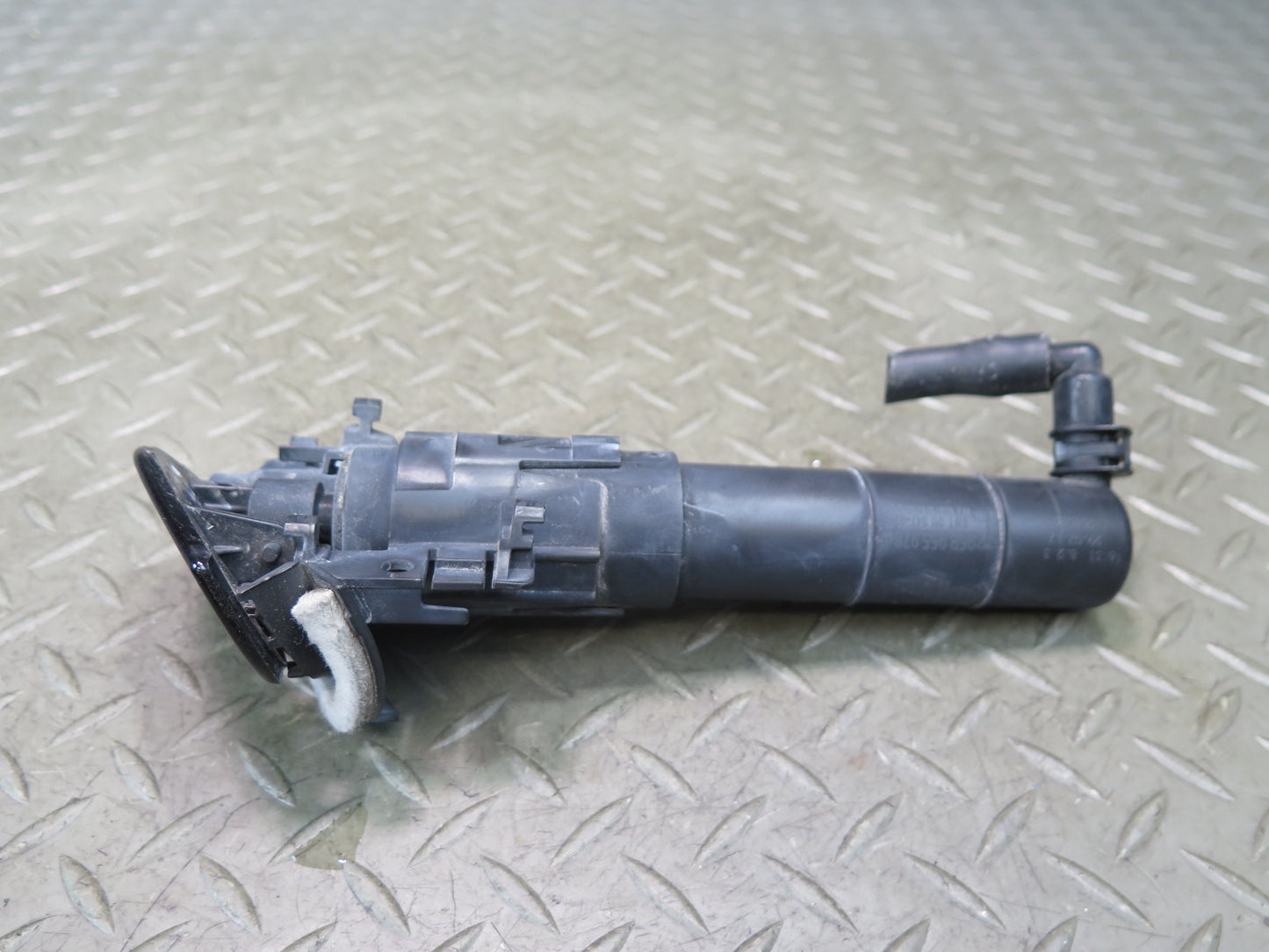 2015-2018 Porsche Macan Front Right Headlight Washer Nozzle Spray JET