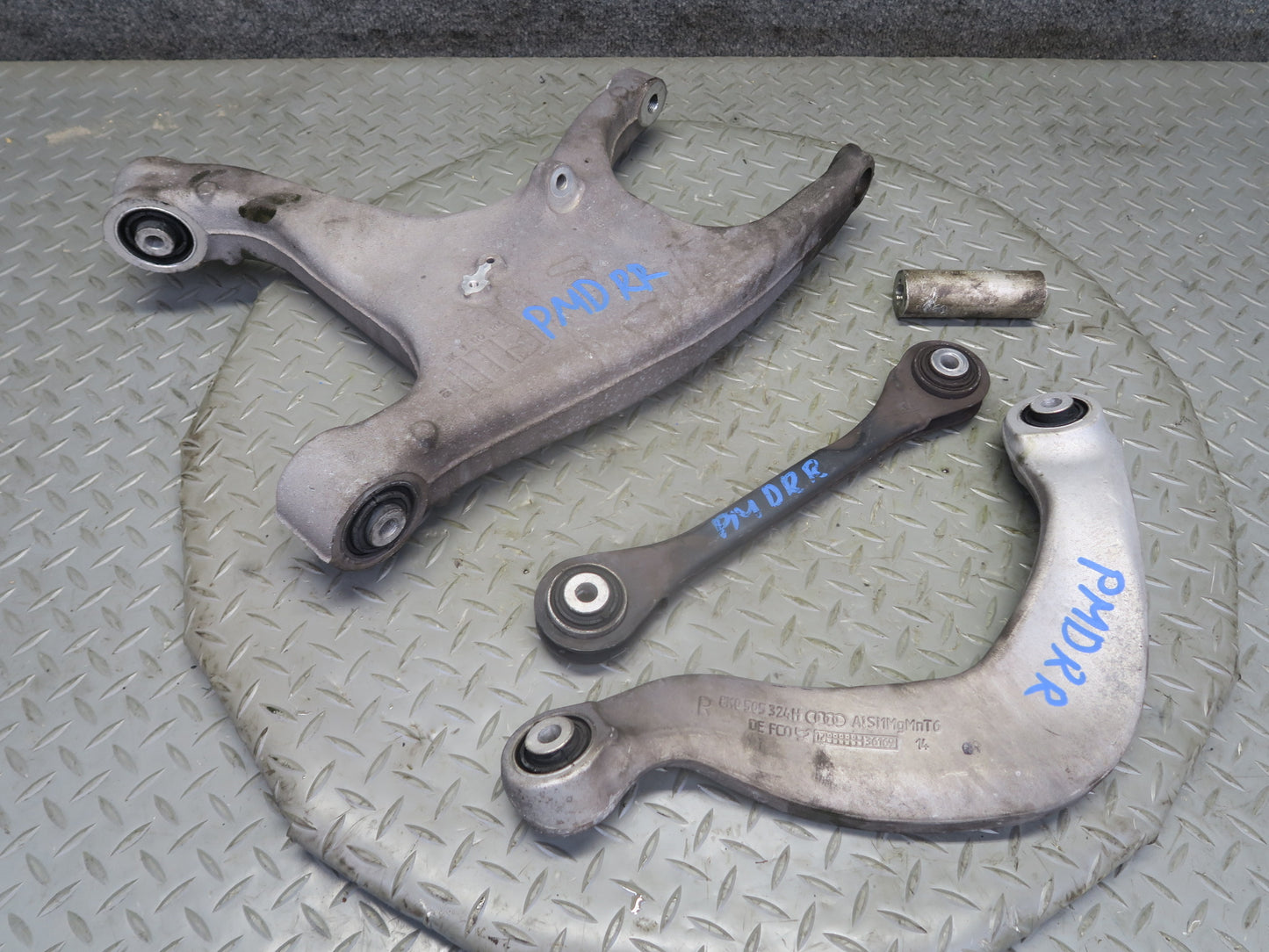 2015-2026 Porsche Macan AWD Rear Right Upper & Lower Control Arm Set 86K Miles