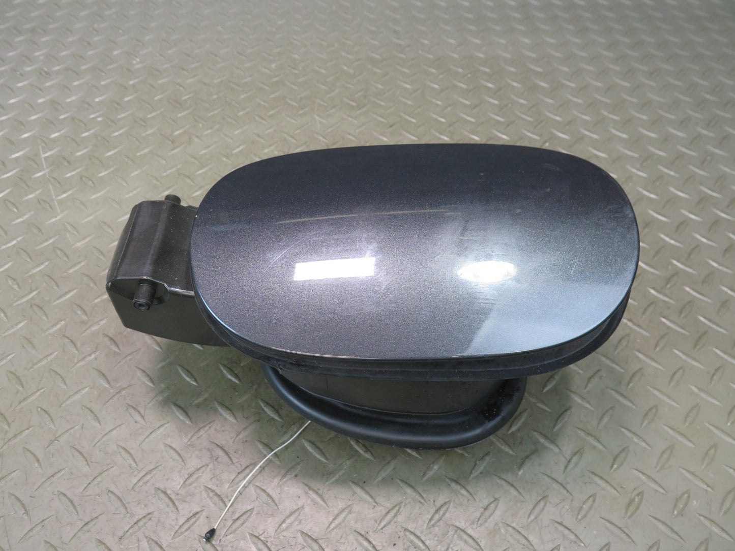 2015-2026 Porsche Macan Fuel Tank Filler Door Lid Cover w Housing Volcano Gray