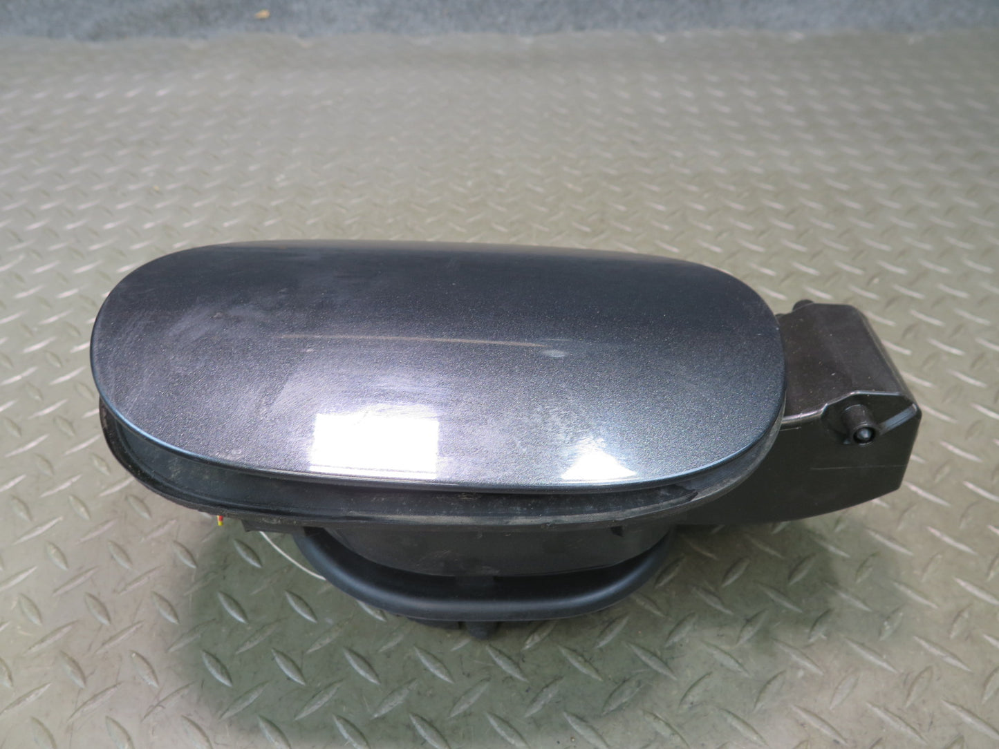 2015-2026 Porsche Macan Fuel Tank Filler Door Lid Cover w Housing Volcano Gray