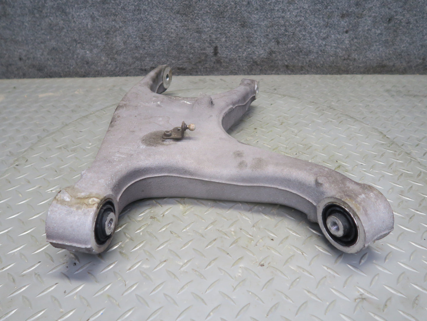 2015-2026 Porsche Macan Rear Left Upper & Lower Control Arm Set 86K Miles