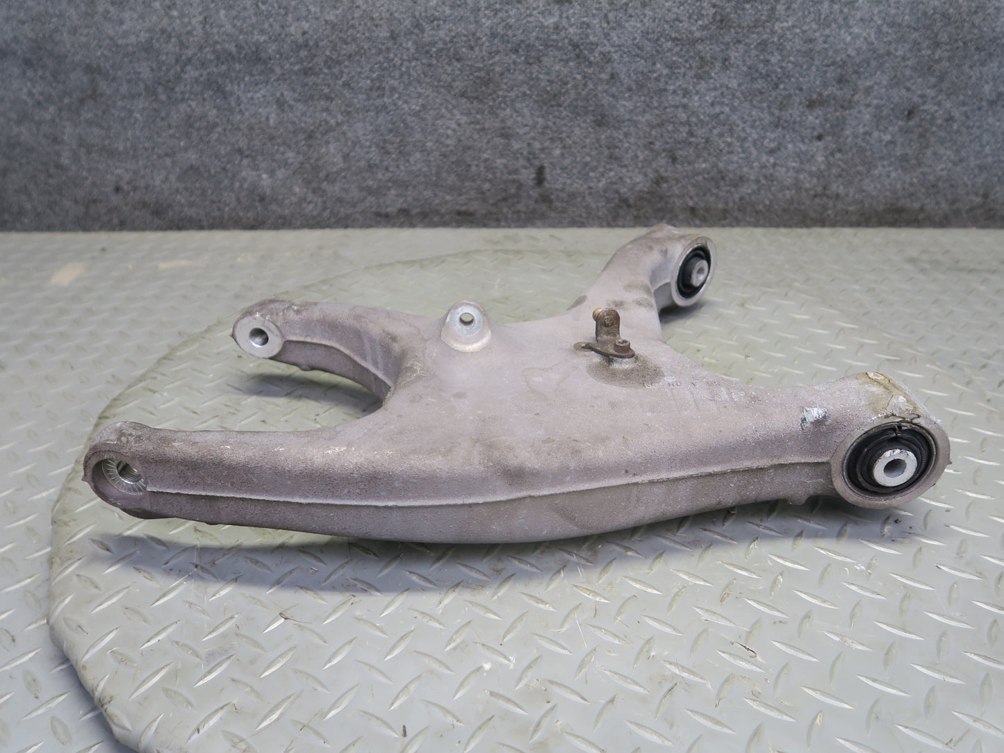 2015-2026 Porsche Macan Rear Left Upper & Lower Control Arm Set 86K Miles