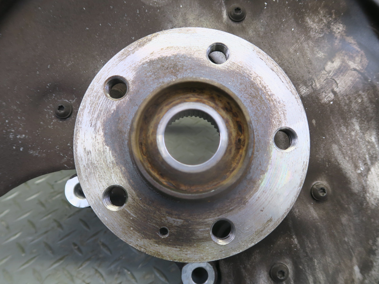 2015-2018 Porsche Macan AWD Rear Right Spindle Knuckle Wheel Hub Bearing