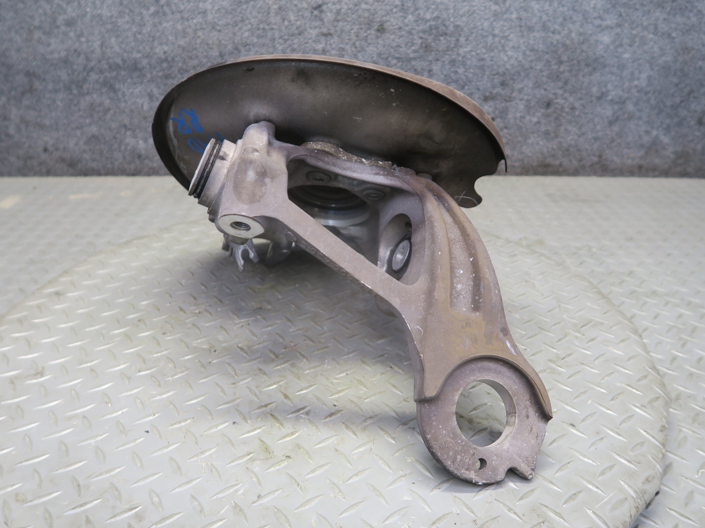2015-2018 Porsche Macan AWD Rear Right Spindle Knuckle Wheel Hub Bearing