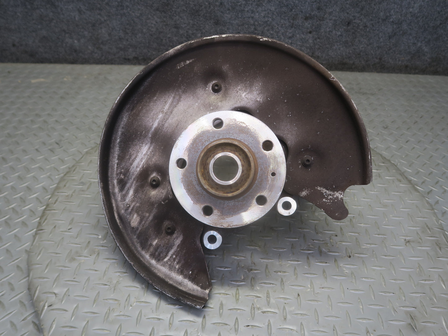 2015-2018 Porsche Macan AWD Rear Left Side Spindle Knuckle Wheel Hub Bearing