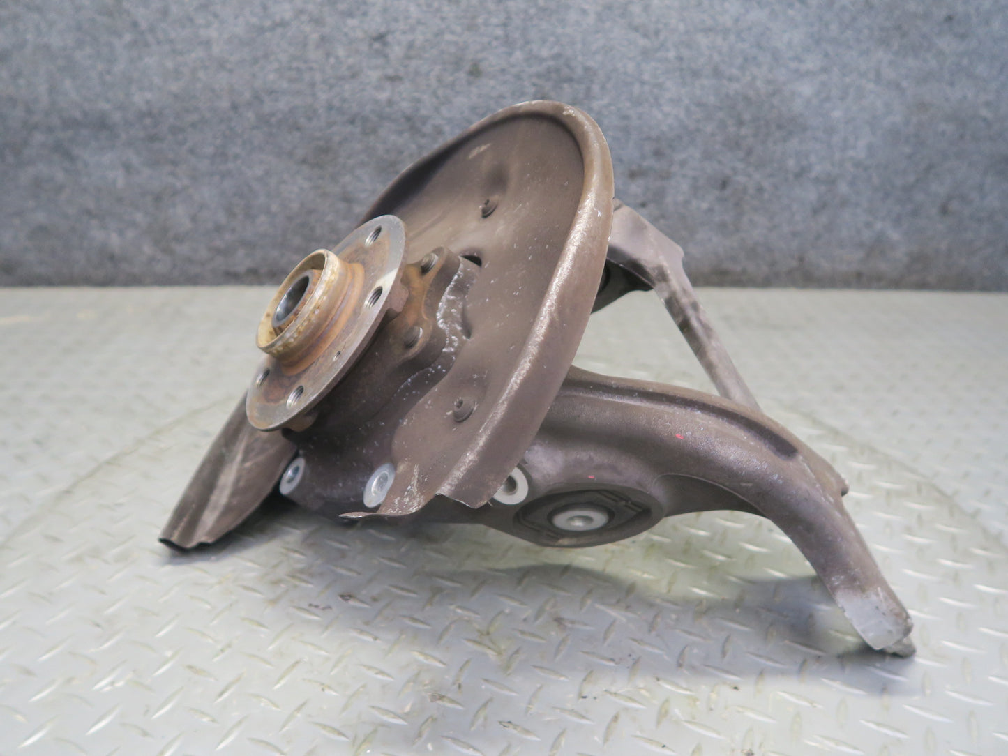2015-2018 Porsche Macan AWD Rear Left Side Spindle Knuckle Wheel Hub Bearing