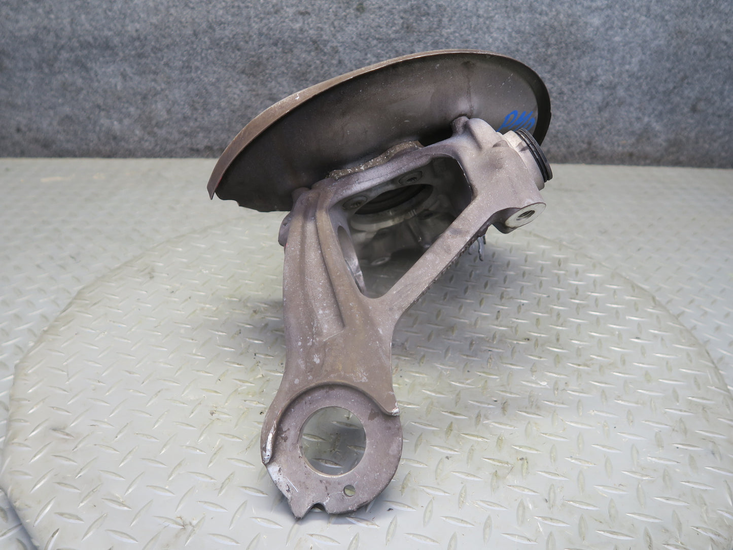 2015-2018 Porsche Macan AWD Rear Left Side Spindle Knuckle Wheel Hub Bearing