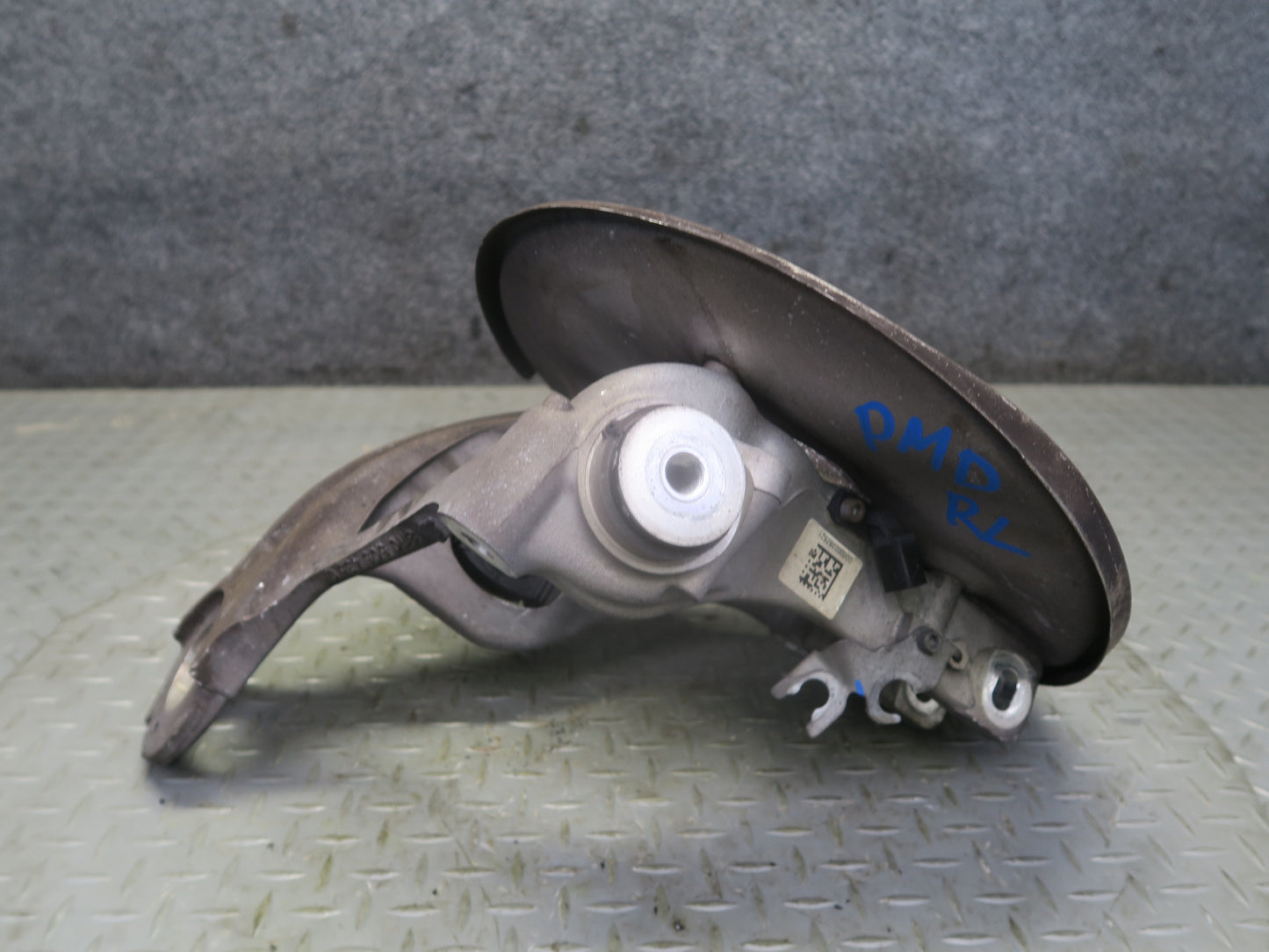 2015-2018 Porsche Macan AWD Rear Left Side Spindle Knuckle Wheel Hub Bearing