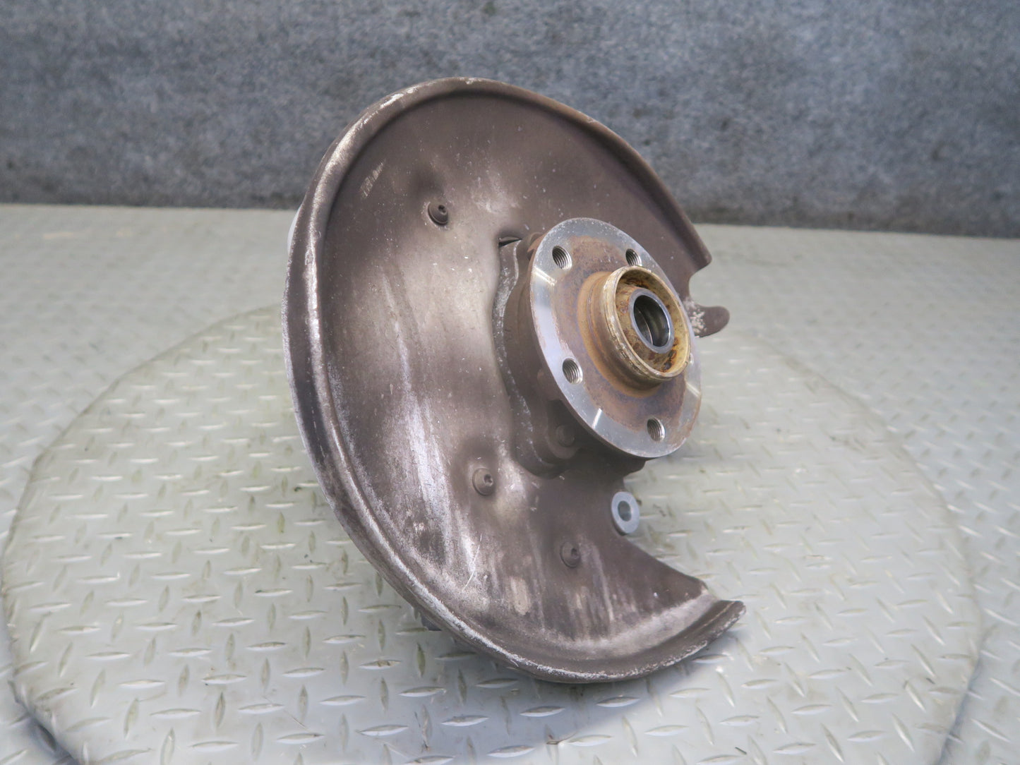 2015-2018 Porsche Macan AWD Rear Left Side Spindle Knuckle Wheel Hub Bearing
