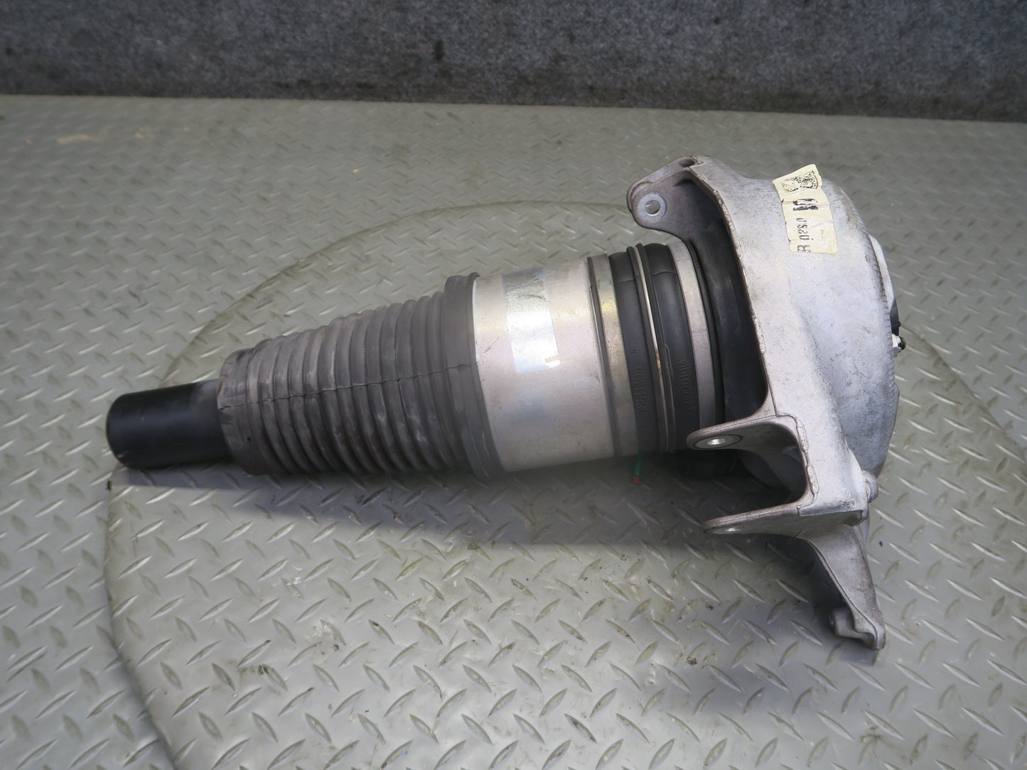 2017-2018 Porsche Macan GTS Front Right Pass Side Air Strut Shock Absorber 86K