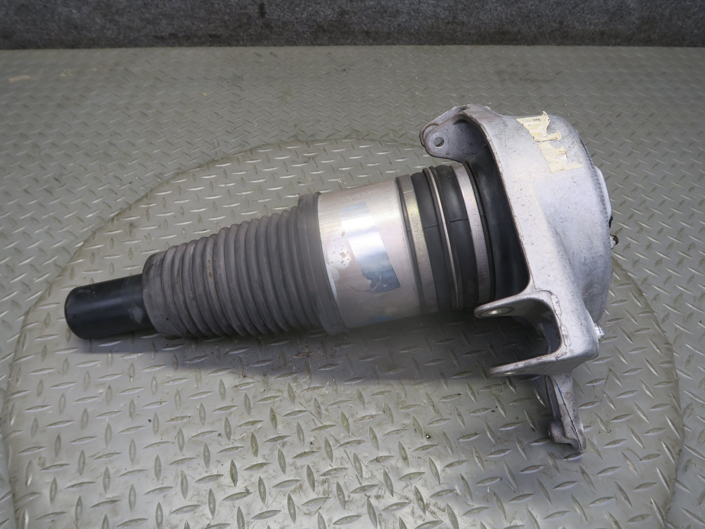 2017-2018 Porsche Macan GTS Front Left Driver Side Air Strut Shock Absorber 86K