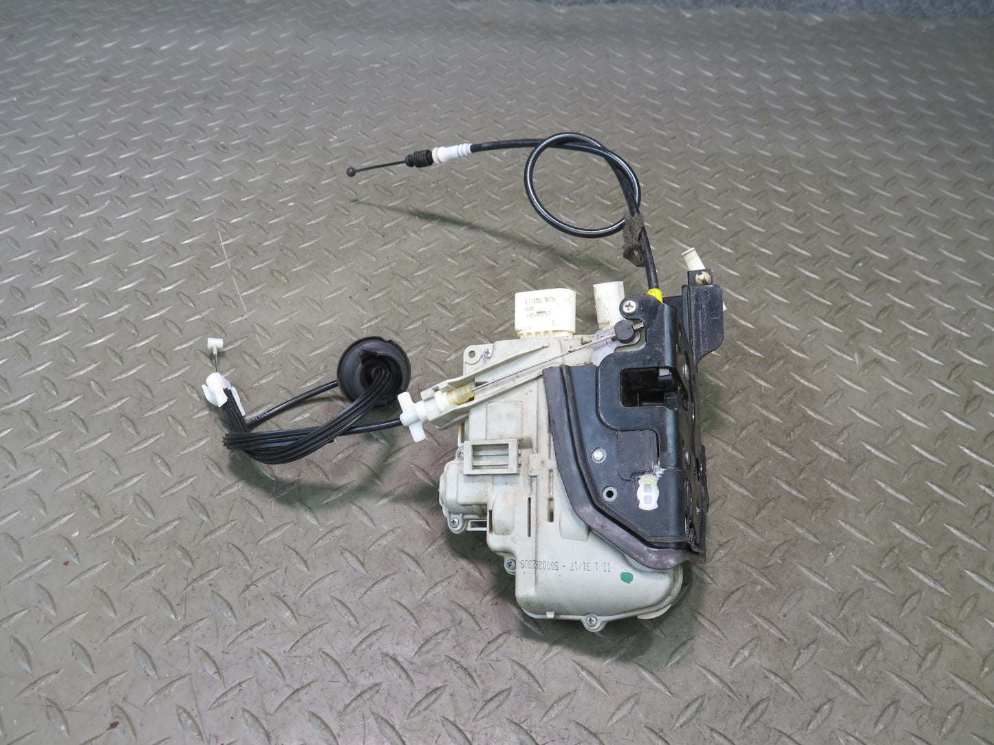 2015-2018 Porsche Macan Front Left Door Lock Latch Actuator