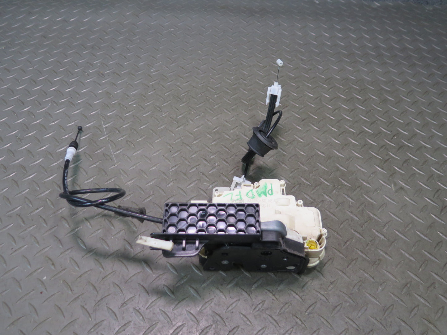 2015-2018 Porsche Macan Front Left Door Lock Latch Actuator