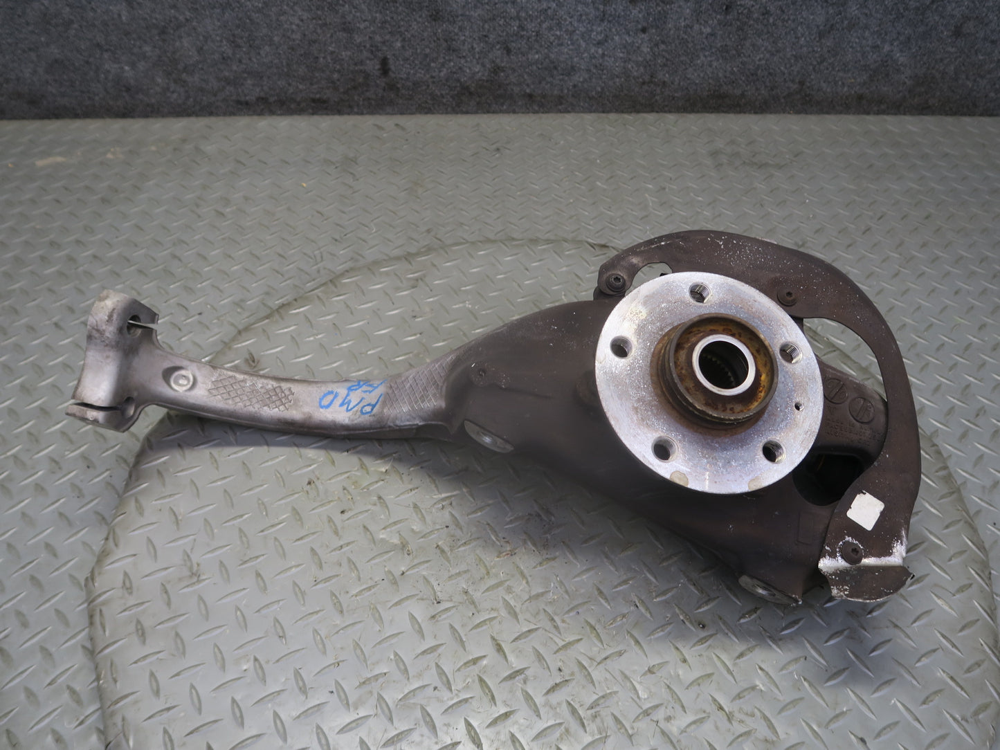 2015-2018 Porsche Macan S GTS AWD Front Right Spindle Knuckle Wheel Hub Bearing