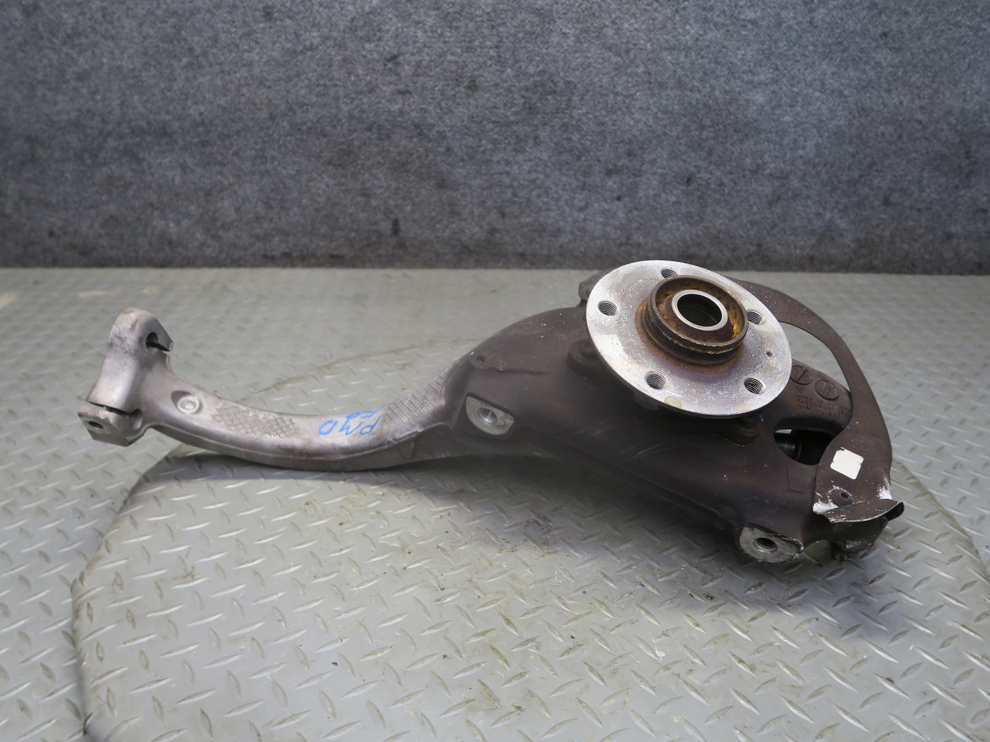 2015-2018 Porsche Macan S GTS AWD Front Right Spindle Knuckle Wheel Hub Bearing