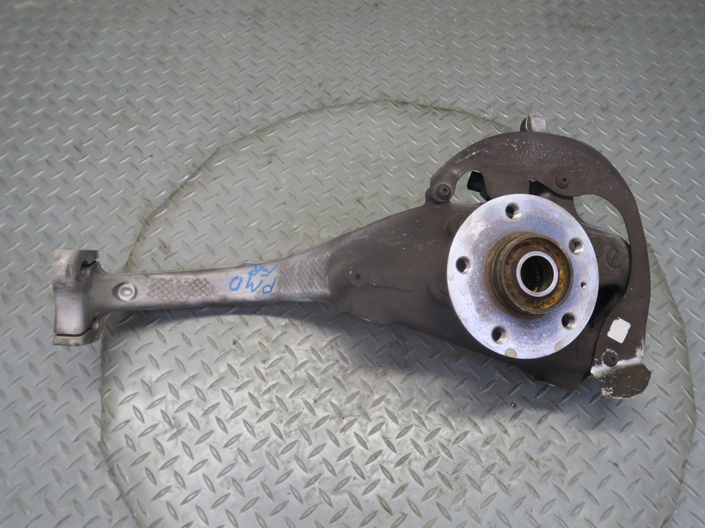 2015-2018 Porsche Macan S GTS AWD Front Right Spindle Knuckle Wheel Hub Bearing