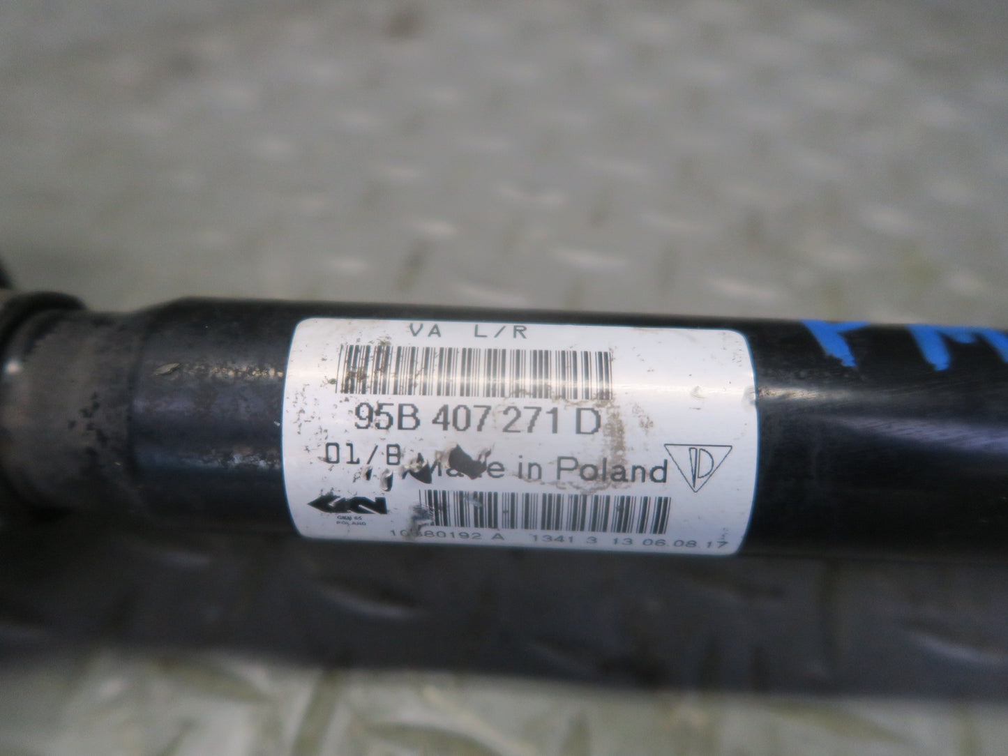2015-2018 Porsche Macan AWD Front Left or Right Axle Shaft 95B407271D 86K Miles
