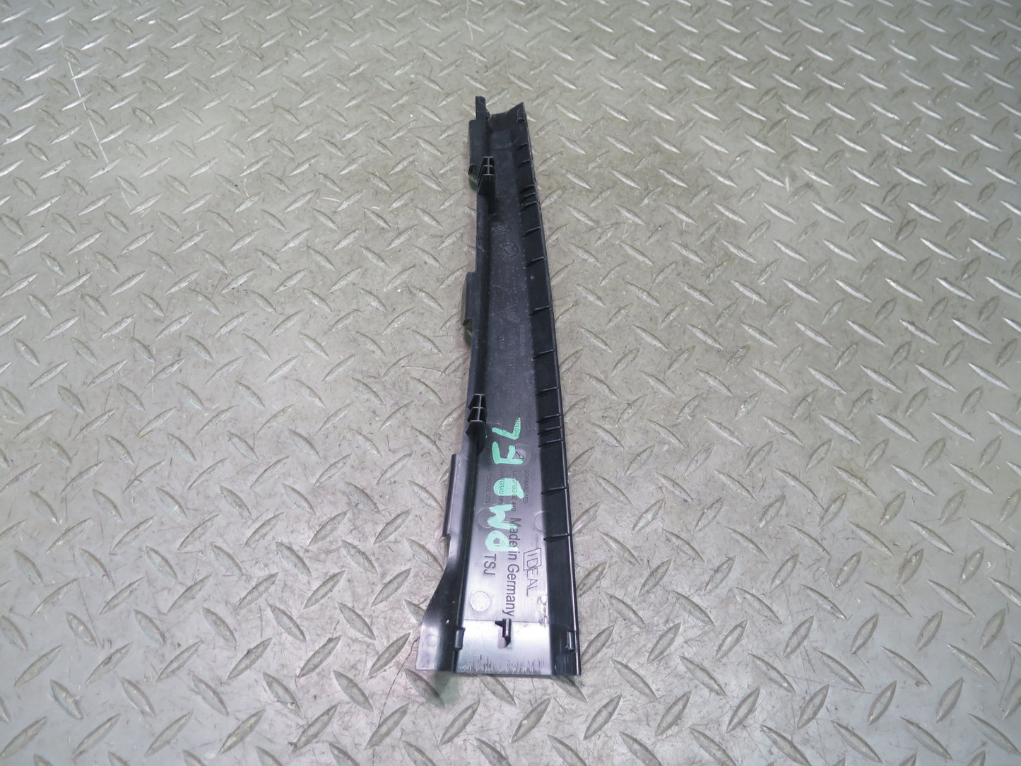 2015-2018 Porsche Macan Front Interior A Pillar Center Trim Cover Panel Set of 2