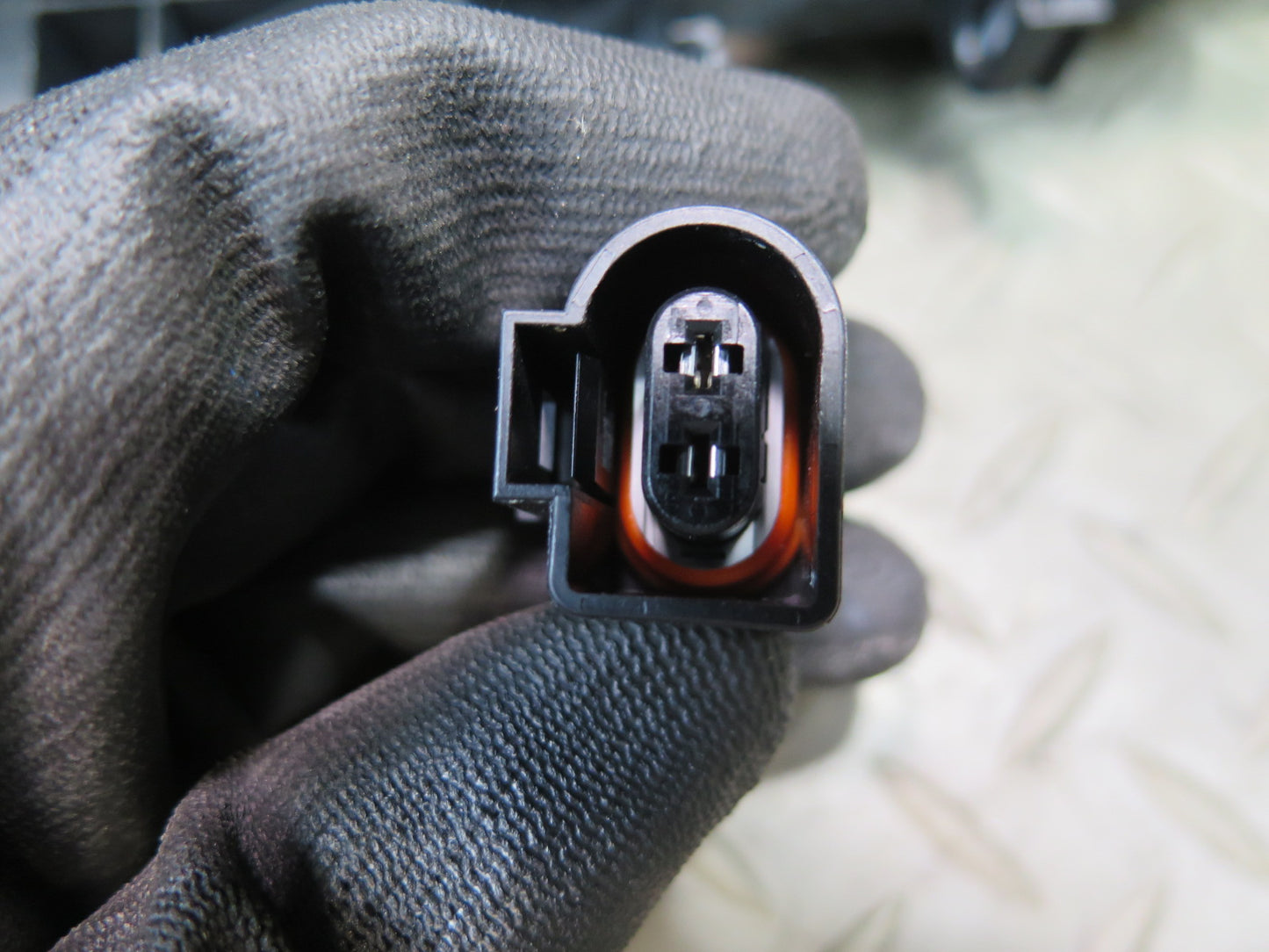 2015-2018 Porsche Macan Front Right Door Exterior Handle w Keyless Entry