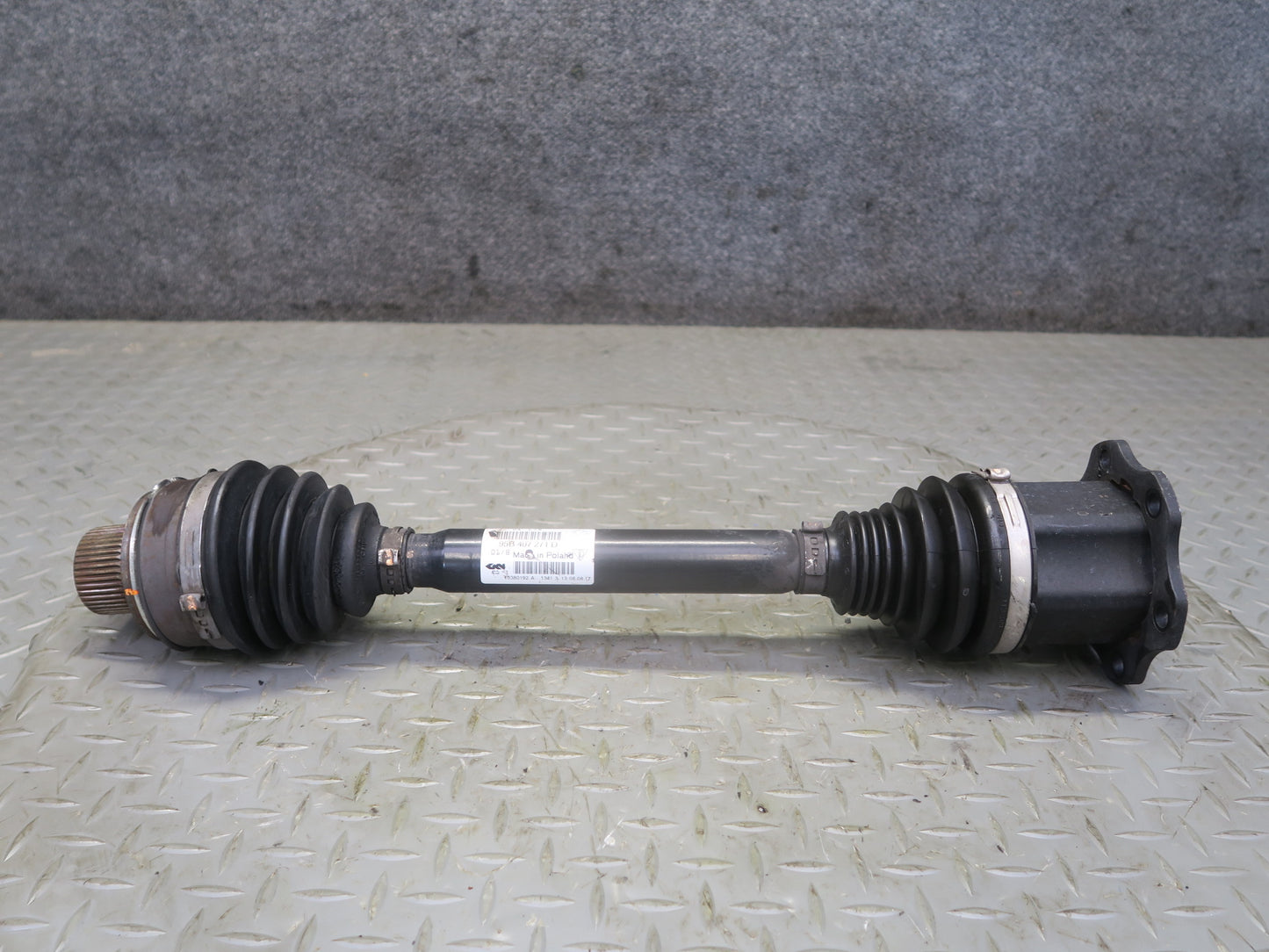 2015-2018 Porsche Macan AWD Front Left or Right Axle Shaft 95B407271D 86K Miles