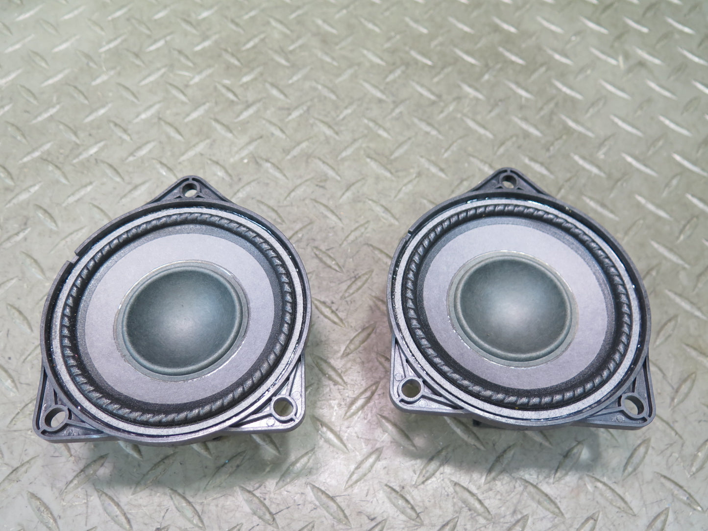 2015-2018 Porsche Macan Front Left & Right Door Bose Speaker Set of 2