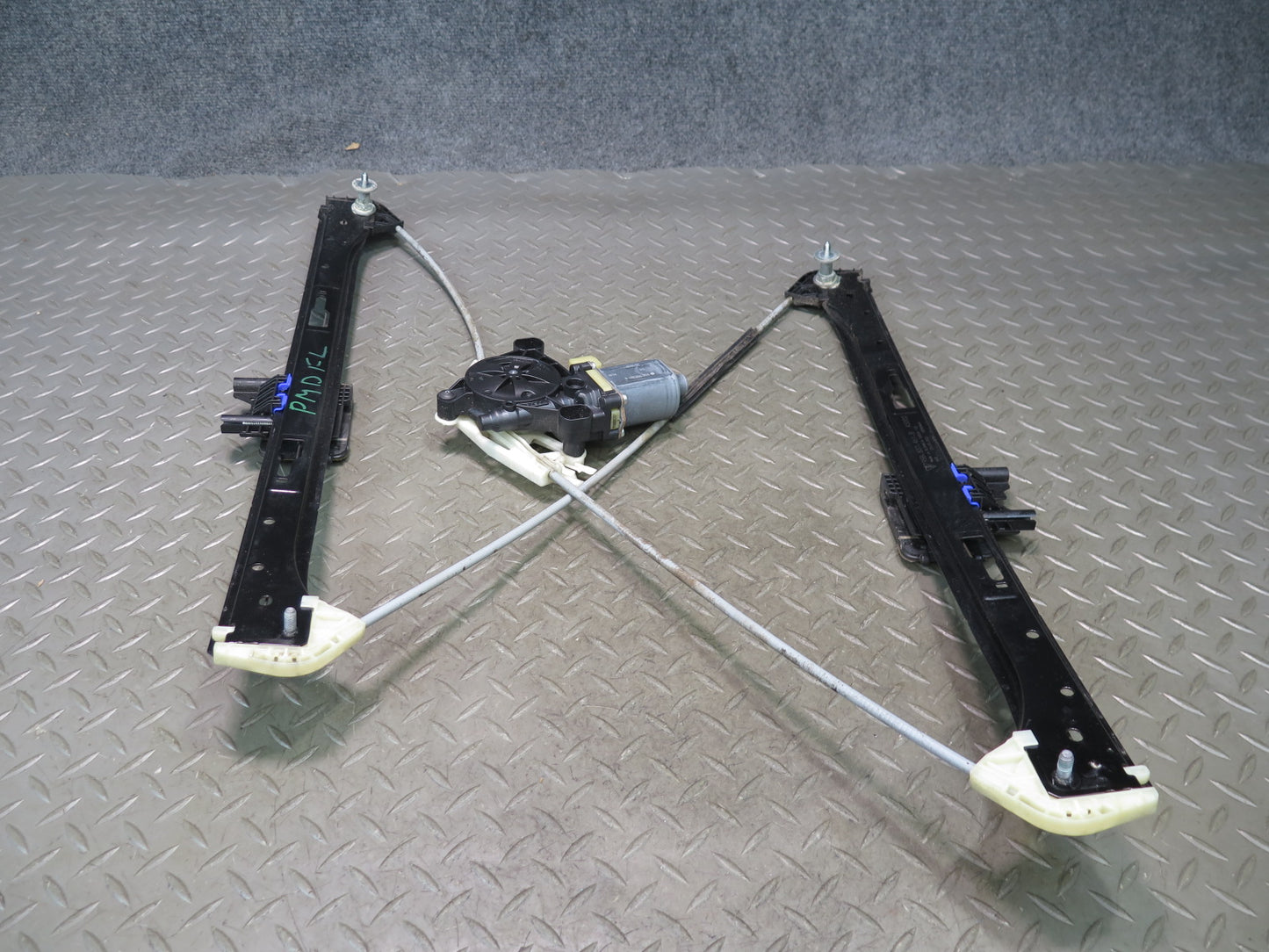 2015-2026 Porsche Macan Front Left Door Window Regulator w Motor 95B837461