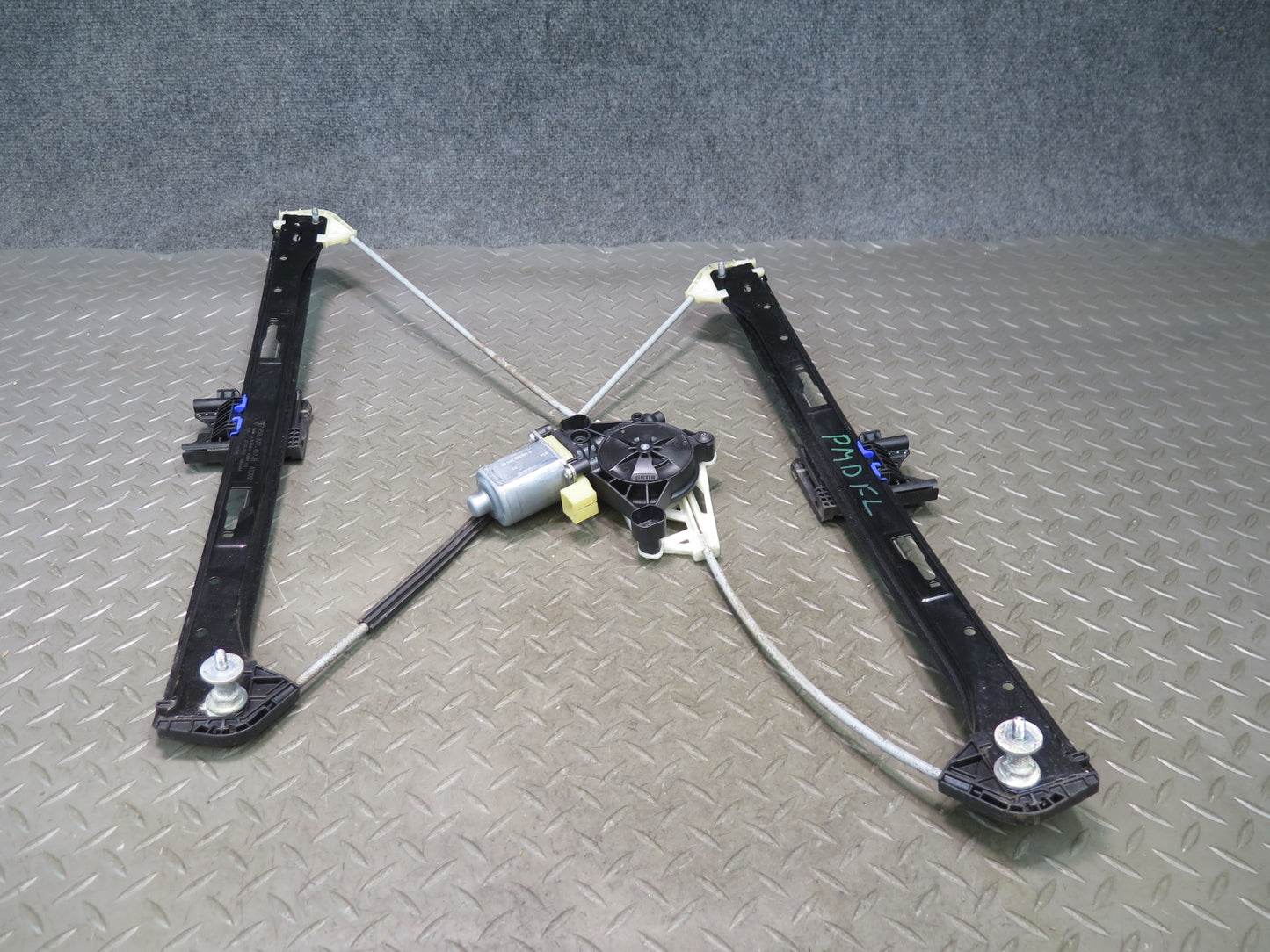 2015-2026 Porsche Macan Front Left Door Window Regulator w Motor 95B837461
