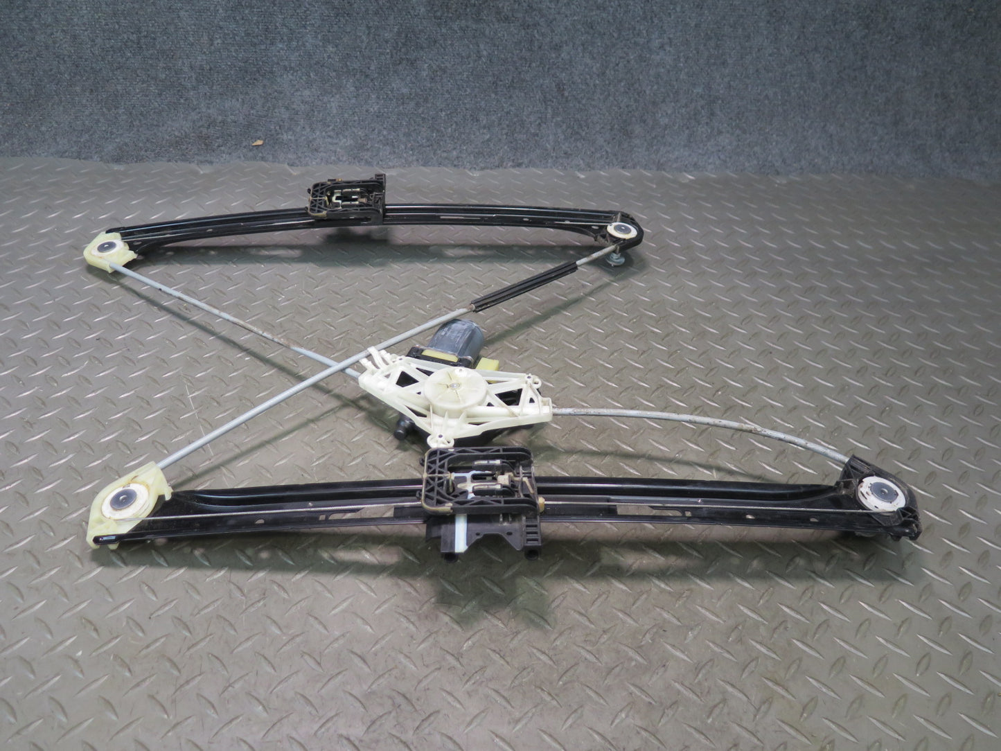 2015-2026 Porsche Macan Front Left Door Window Regulator w Motor 95B837461