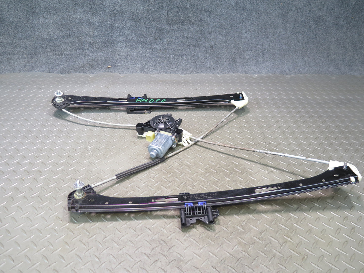 2015-2026 Porsche Macan Front Right Door Window Regulator w Motor 95B837462