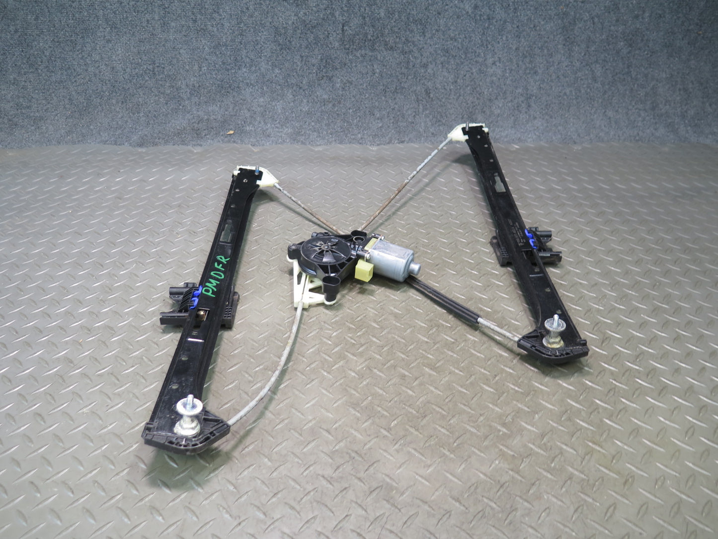 2015-2026 Porsche Macan Front Right Door Window Regulator w Motor 95B837462