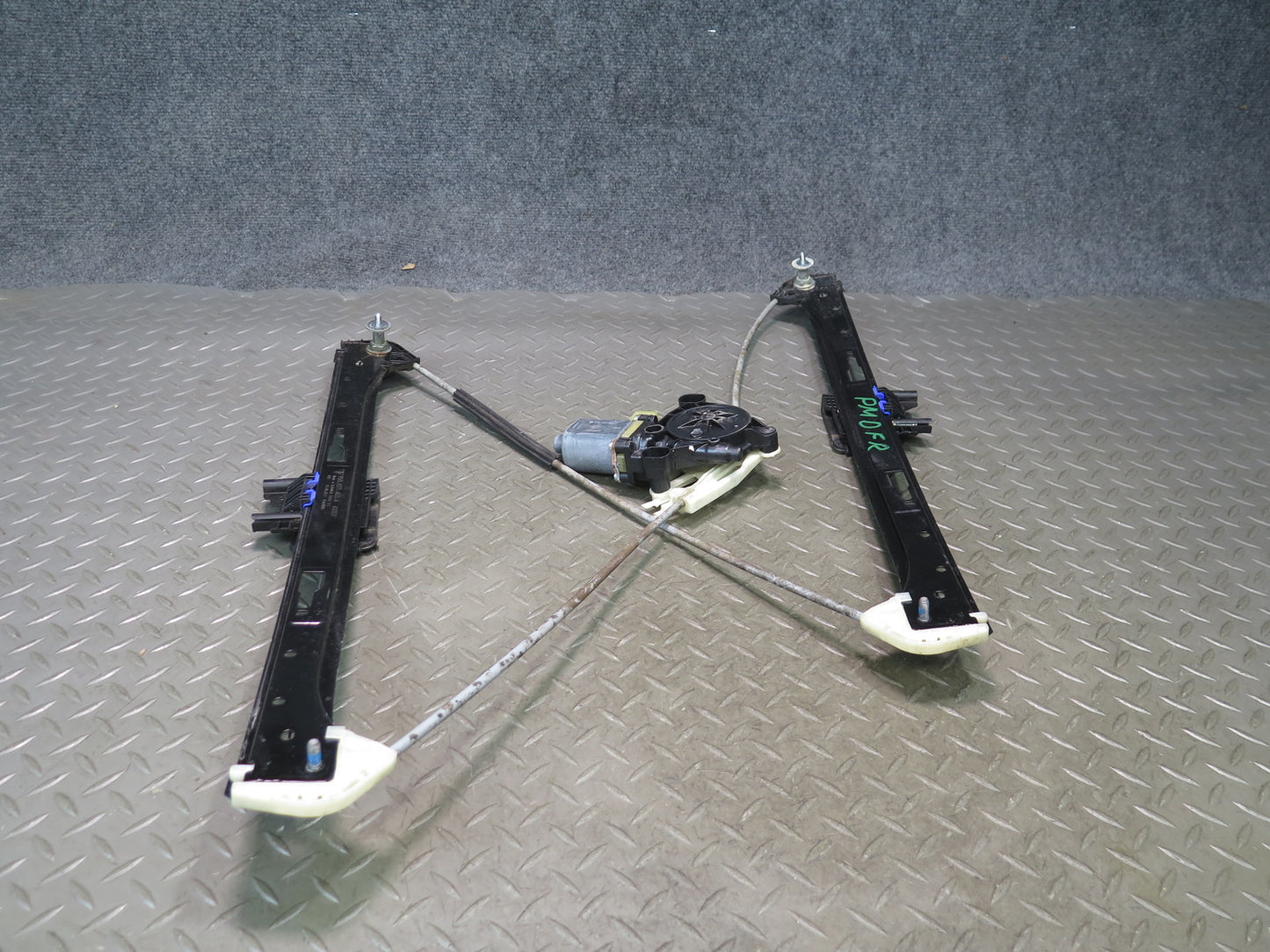 2015-2026 Porsche Macan Front Right Door Window Regulator w Motor 95B837462