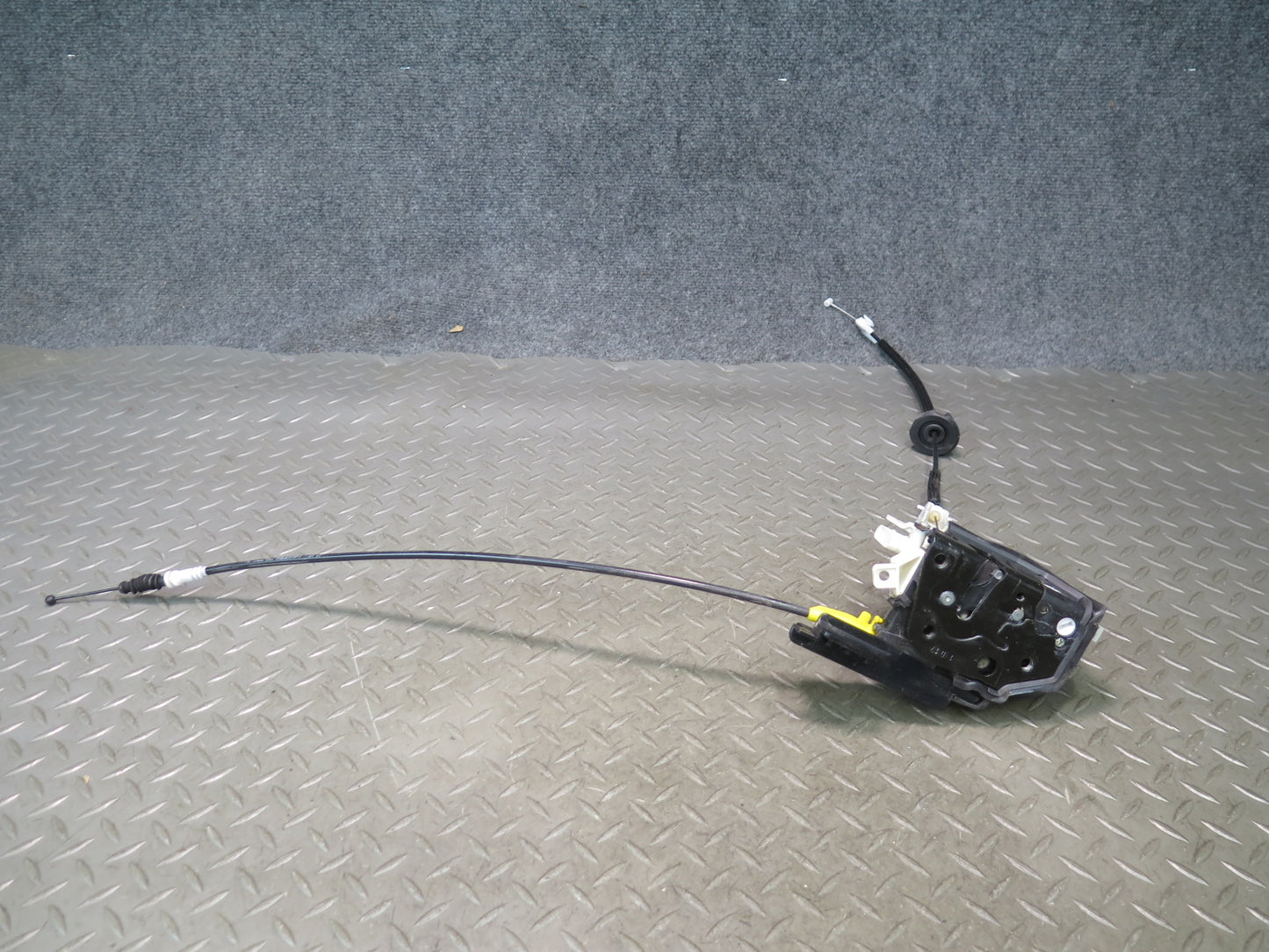 2015-2025 Porsche Macan Front Right Door Lock Latch Actuator w Cable