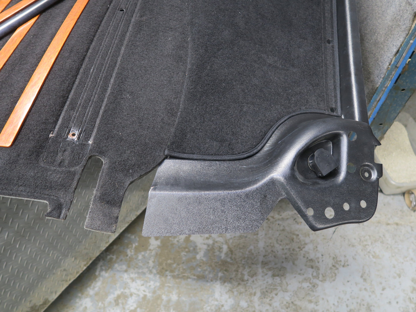 03-06 Chevrolet SSR Rear BED Carpet Liner w Wood Grain Strips OEM